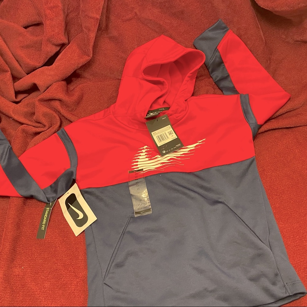 Nike sweatshirt boys